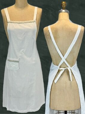 VINTAGE 60s full apron cross back pinafore calico floral trim farmhouse cottage